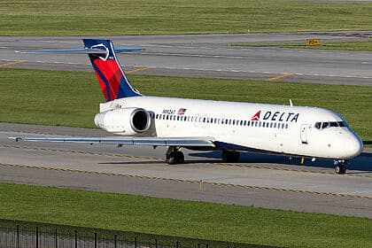 N892AT