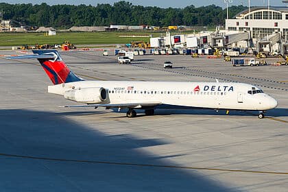 N932AT